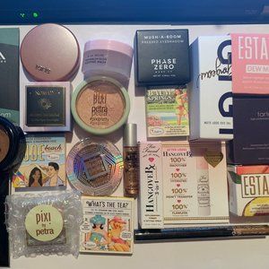 Lot of Ipsy Beauty Samples/ Travel sized makeup